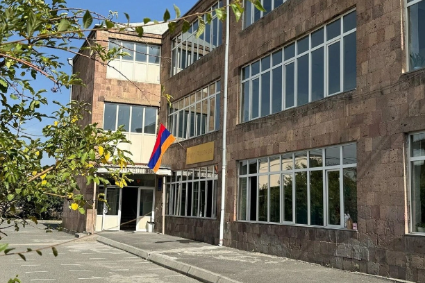 Ermənistanın üç dövlət məktəbində Azərbaycan dili tədris olunacaq