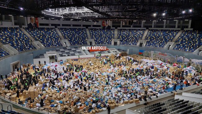 "Gəlin aksiya edək... Göndərilməyən əşyalar varsa, ehtiyac duyanlara bağışlayın"