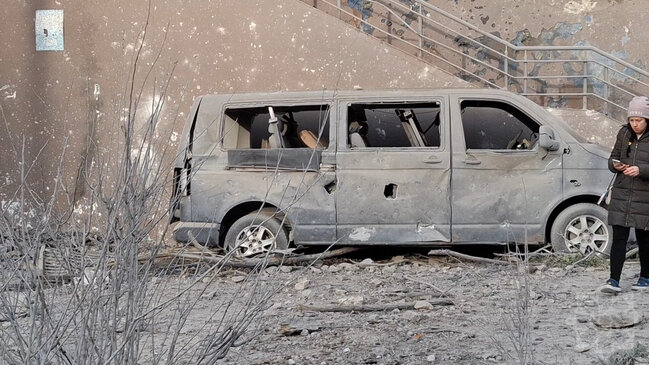 Kiyevə atılan "İskəndər"in qəlpələri səfirliyimizin binasına düşüb - Fotolar-Yenilənib