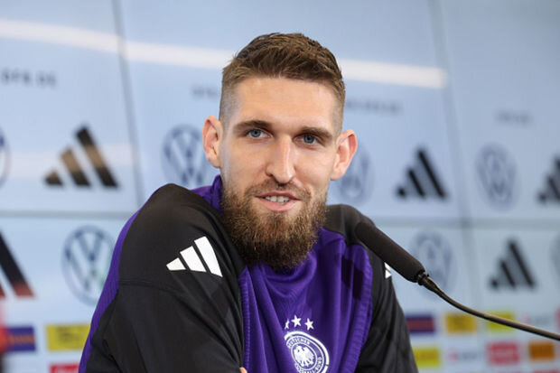 İtaliyalı azarkeşlər alman futbolçunun ailəsini ölümlə hədələyiblər