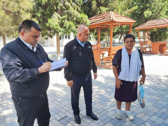 Bölgələrdə vətəndaşlarla görüşlər keçirilir, problemləri yerindəcə dinlənilir