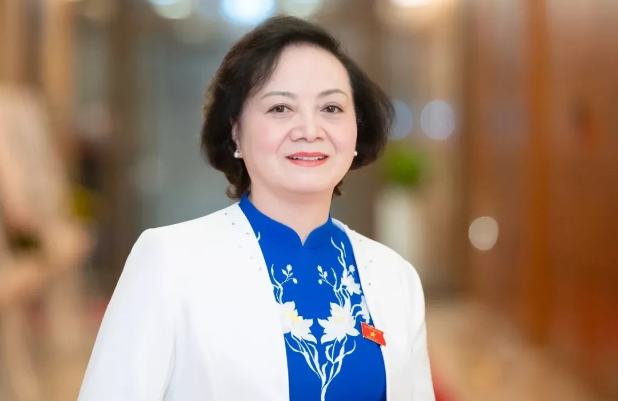 Vyetnam tarixində ilk dəfə olaraq qadın məmur baş nazirin müavini oldu