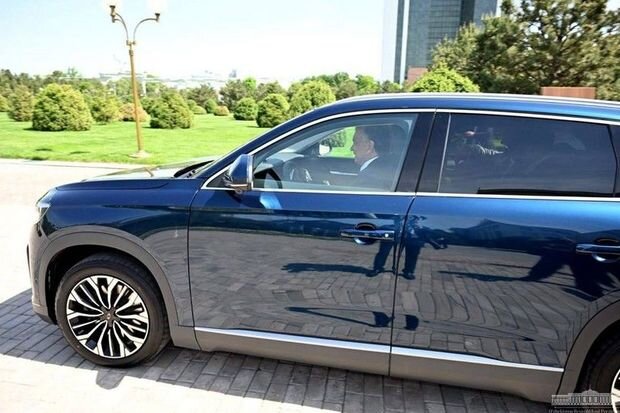 Özbəkistan Prezidenti "Togg"u sınaqdan keçirib - FOTO