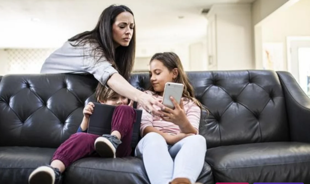 Valideynlər üçün fürsət, uşaqlar üçün təhlükə? - "WhatsApp"dan qalmaqallı YENİ FUNKSİYA