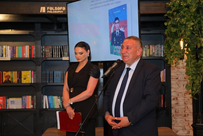 Şəhid baş leytenant Vüsal Babayevin xatirəsinə həsr olunan kitabının təqdimatı keçirildi