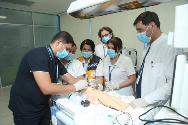 Yeni Klinikada neonatal reanimasiya üzrə simulyasiya təlimi keçirilib - FOTO