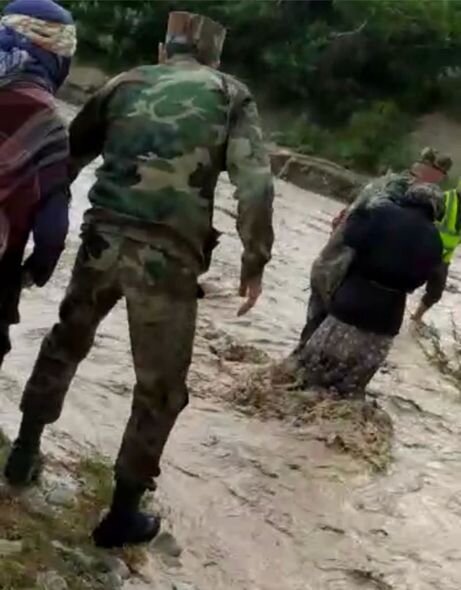 Şamaxıda sel təhlükəsi ilə üzləşən dörd qadın xilas edildi -FOTO/VİDEO