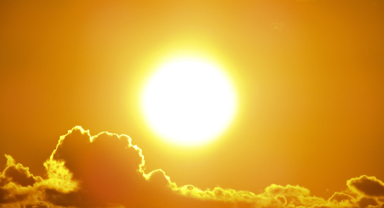 Günəş əslində sarı deyil: Həqiqi rəngi görmək üçün atmosferdən çıxmaq lazımdır