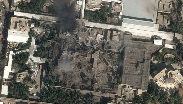 KİV: Xameneinin, Əhmədinejadın və Pezeşkianın iqamətgahları raket zərbələrinə məruz qalıb