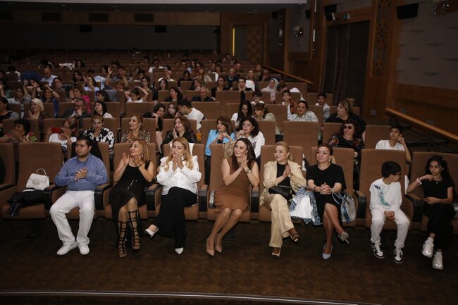 Rəvanın "Təklik" adlı solo konserti keçirildi-FOTOLAR