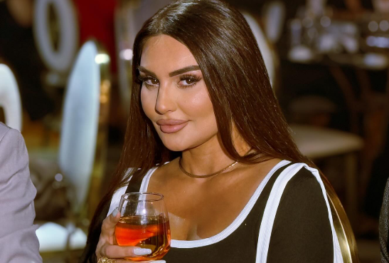 Bu da Şəbnəmin MAKİYAJSIZ HALI - VİDEO