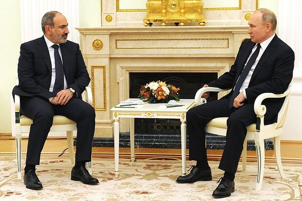 Putin Paşinyanla görüşəcək