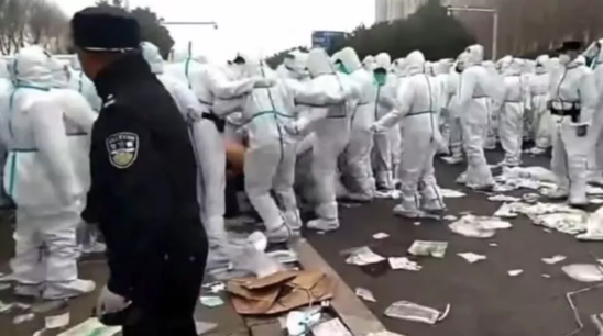 Çində "iPhone" fabrikində etiraz aksiyası- VİDEO