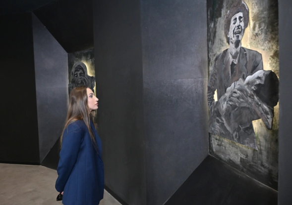 Leyla Əliyeva və Alyona Əliyeva Gəncə Memorial Kompleksini və Milli Qəhrəman Natiq Qasımovun ailəsini ziyarət ediblər