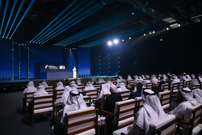 Əbu-Dabidə İlham Əliyevin BƏƏ Prezidenti ilə görüşü olub