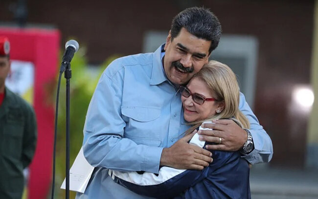 Hərbçilər Maduronun xanımını aparmayacaqmış... - Özü xahiş edib