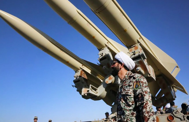 Xamenei İran ordusunu yüksək döyüş hazırlığı vəziyyətinə gətirib