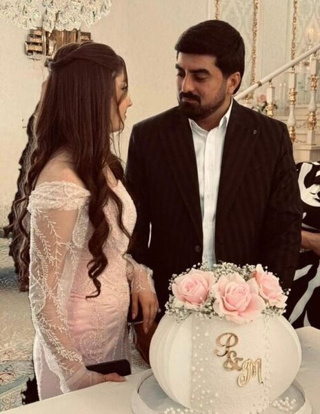 Müğənni Pünhan nişanlandı - FOTO