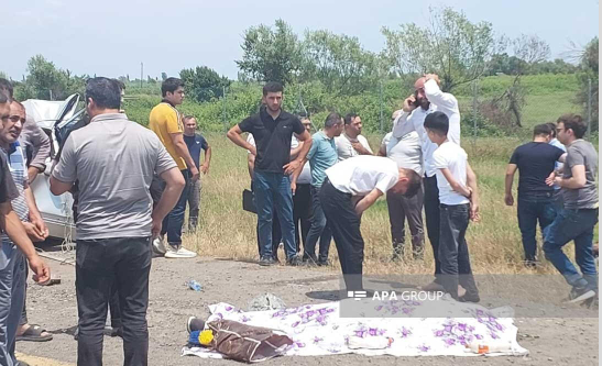 İki avtomobil toqquşdu - biri azyaşlı olmaqla, 2 nəfər öldü - FOTO