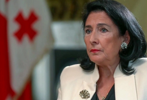 Gürcüstan prezidentindən qeyri-qanuni addım: Vəzifəsindən əl çəkməyəcək