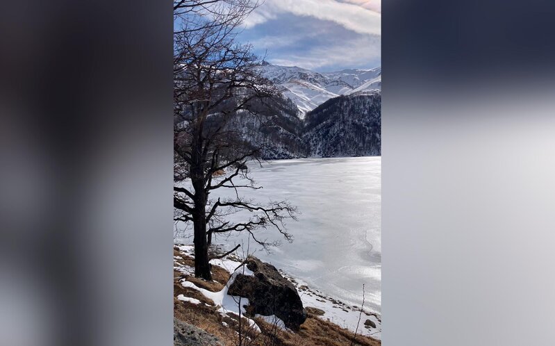 Azərbaycanın dağ göllərindən biri olan Maralgöl donub