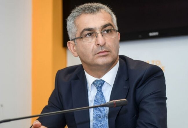 Gənclərin asan yolla pul qazanmaq HƏVƏSİ: "Təhsilin əhəmiyyəti əvvəlki kimi aktual deyil" - ARAŞDIRMA