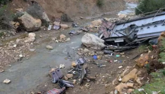 Pakistanda iki sərnişin avtobusu toqquşdu: 5 ölü, 25 yaralı