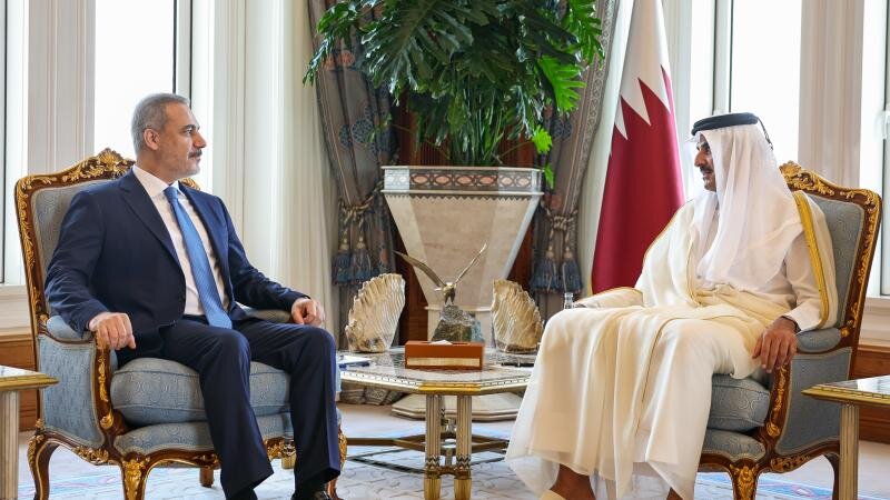 Hakan Fidan Qətər əmiri ilə görüşdü