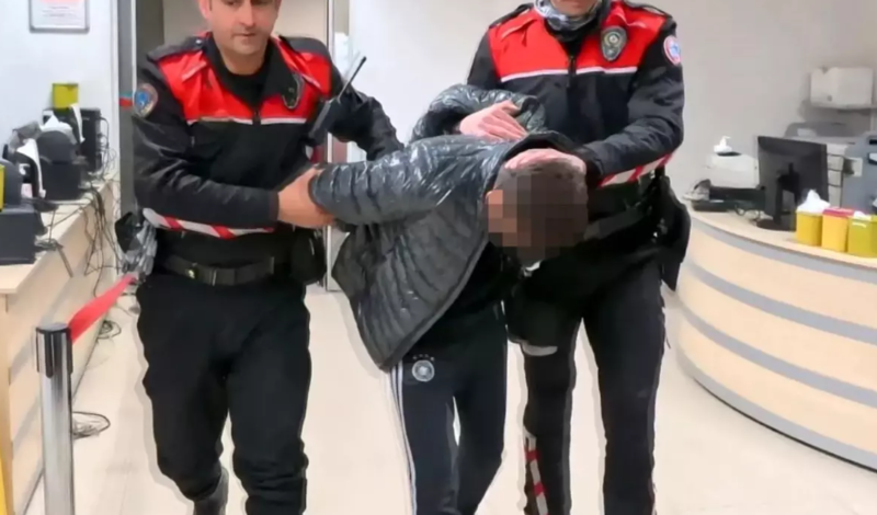 Atasının maşınını sürən yeniyetmə yolu bir-birinə qatdı - VİDEO