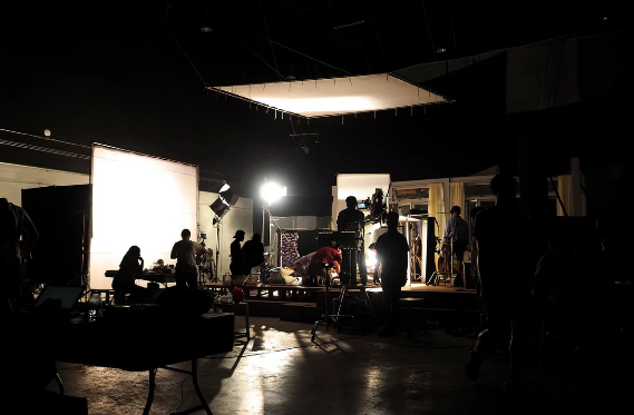 Dünyanın ən böyük film şirkətlərindən biri yüzlərlə əməkdaşını ixtisar edəcək