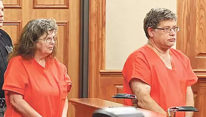 Buna valideynlik yox, vəhşilik DEYİRLƏR: Övladlığa götürdüyü uşaqları qıfıllayıb, zorla İŞLƏTDİLƏR