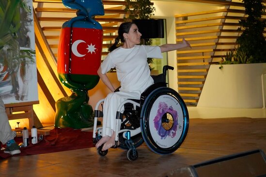 Əllliyi olan uşaqlar Heydər Əliyev Fondunun dəstəyi ilə "Dubay Ekspo"da çıxış etdi - FOTO