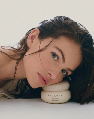 "Dünyanın ən gözəl qızı" Tilan Blonde hazırda 24 yaşındadır