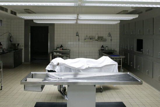 Sumqayıtda mənzildə kişi meyiti tapıldı