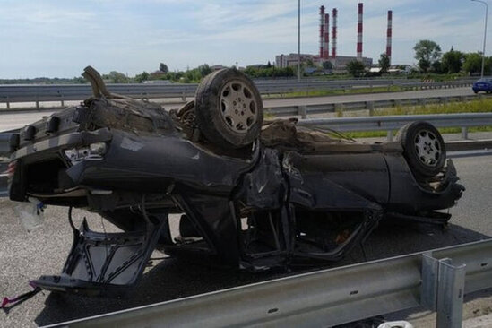 Dəm qazından boğularaq ölən bacısının yasına gələn qadın ailəsi ilə birlikdə avtomobil qəzasında həlak oldu