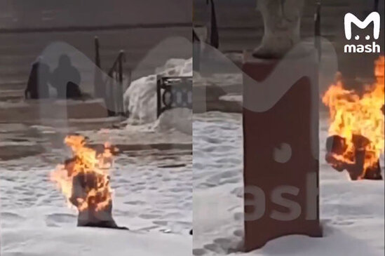 Kollec işçisi şəhərin mərkəzində özünü yandırdı - VİDEO