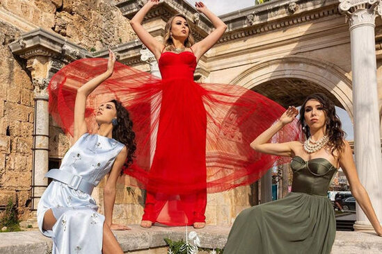 İranda "qara siyahı"da olan azərbaycanlı modelyer: "Məndən böyük məbləğ tələb edirlər" - MÜSAHİBƏ + FOTO