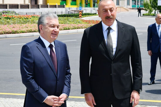 İlham Əliyev və Şavkat Mirziyoyev Daşkənddə "TEXNOPARK" MMC-nin fəaliyyəti ilə tanış olublar