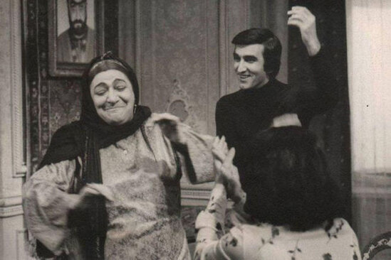 Son zamanlar müzakirə olunan "Qayınana" filminin çəkiliş prosesinin arxiv görüntüləri yayıldı - VİDEO