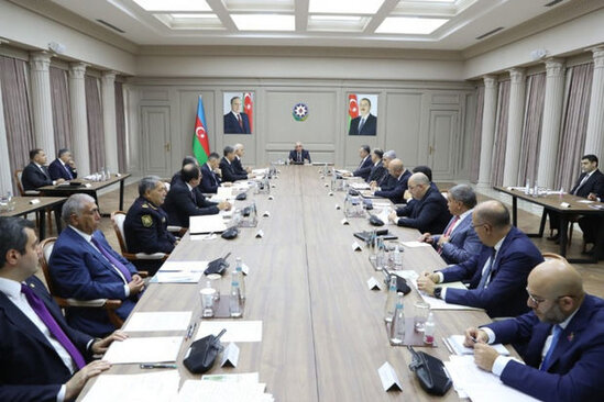 Bakıda nəqliyyat sahəsinin vəziyyətinə həsr olunan müşavirə keçirildi - FOTO