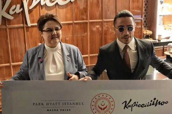 Aşpaz Nusret qazancının 50 faizini kimsəsiz uşaqlara bağışladı - FOTO