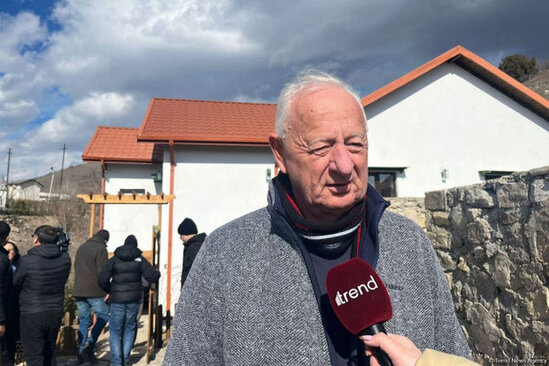 Britaniyalı səyyah: "Azərbaycan keyfiyyətli şəkildə şəhərlərini yenidən qurur"