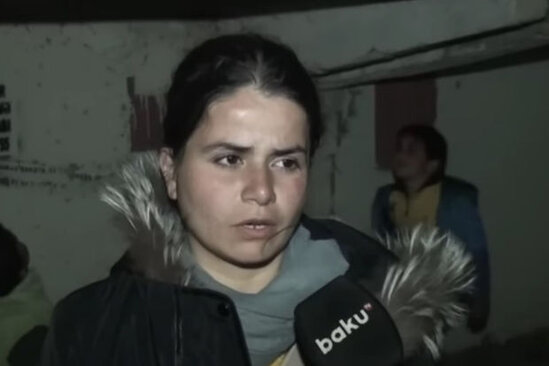 Sumqayıtda ana dörd uşağı ilə küçədə gecələyir? - VİDEO
