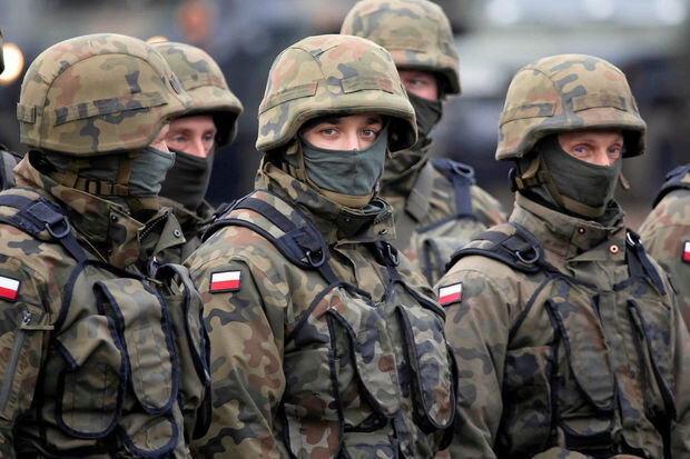 Polşa prezidenti ordunun yüksək səviyyəli döyüş hazırlığına gətirilməsini əmr edib