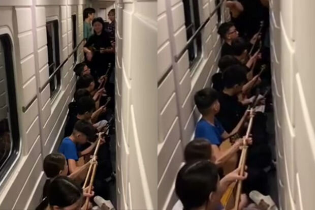 Qazax gənclərin qatarda möhtəşəm "Turan" ifası - VİDEO