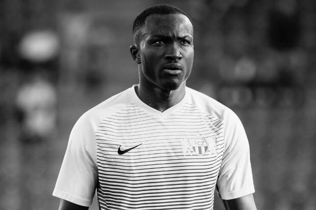 Azərbaycanlı futbolçunun komanda yoldaşı oyun zamanı öldü