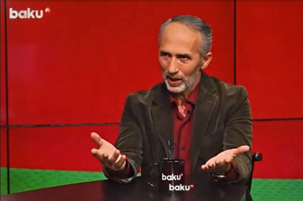 Yaralı əsgərə alnından burun düzəldən cərrah: "Qopmuş qolu ardınca sürünürdü" - VİDEO