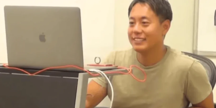 Bu adam uzunömürlü olmaq üçün gündə 30 dəqiqə YATIR