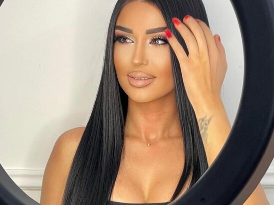 3 uşaq anası olan gənc model Pəri Kərimli gözəlliyi ilə heyran edir - VİDEO