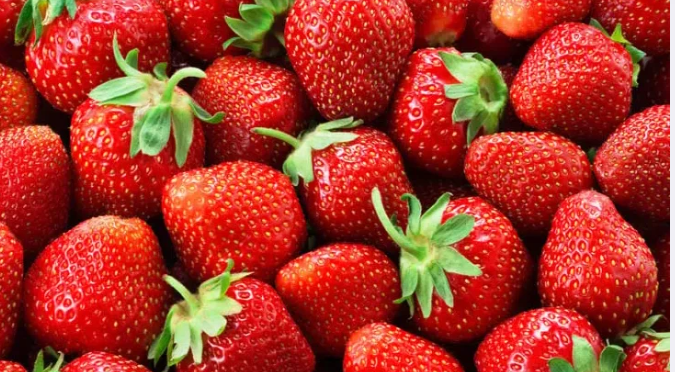 Bu insanlar çiyələk yeməməlidir - Diqqətli olun